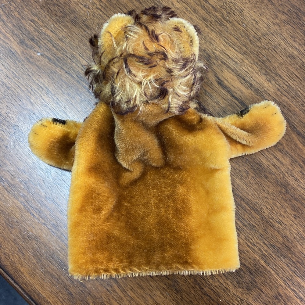 Steiff Leo Lion Hand Puppet - Picture 2 of 5